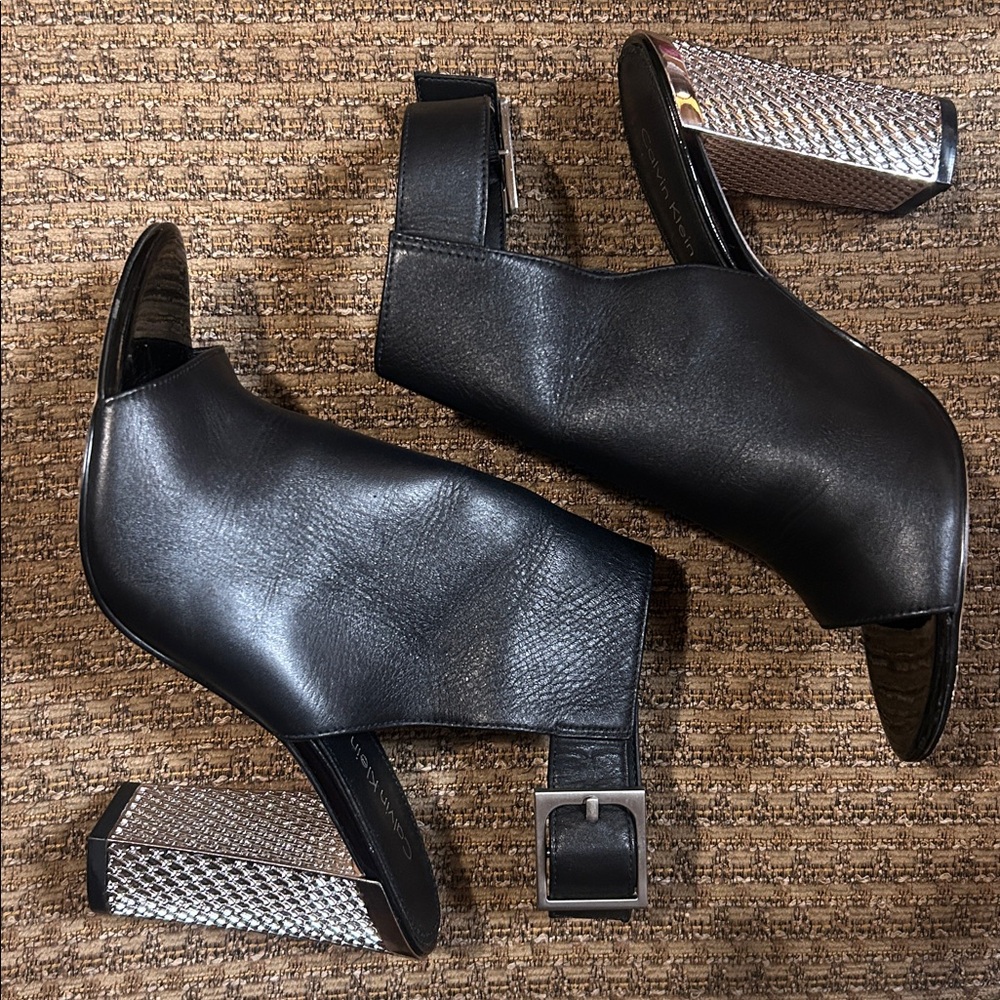 🎉HOST PICK🎉 Calvin Klein Norah Black Leather Block Heel Sandals – Size 6 - Picture 4 of 7
